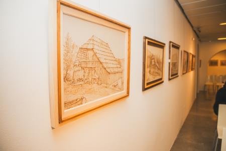 Likovna razstava v ravenski knjižnici (8)